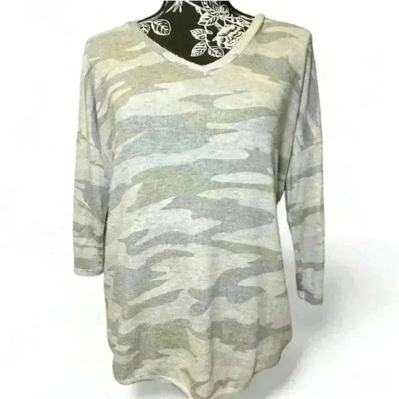 Philosophy Women's V-Neck Gray Camo Print Size Small - Picture 1 of 5